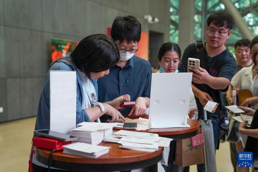 上海:电影票根成为城市消费“通行证” 上海:电影票根成为城市消费“通行证”