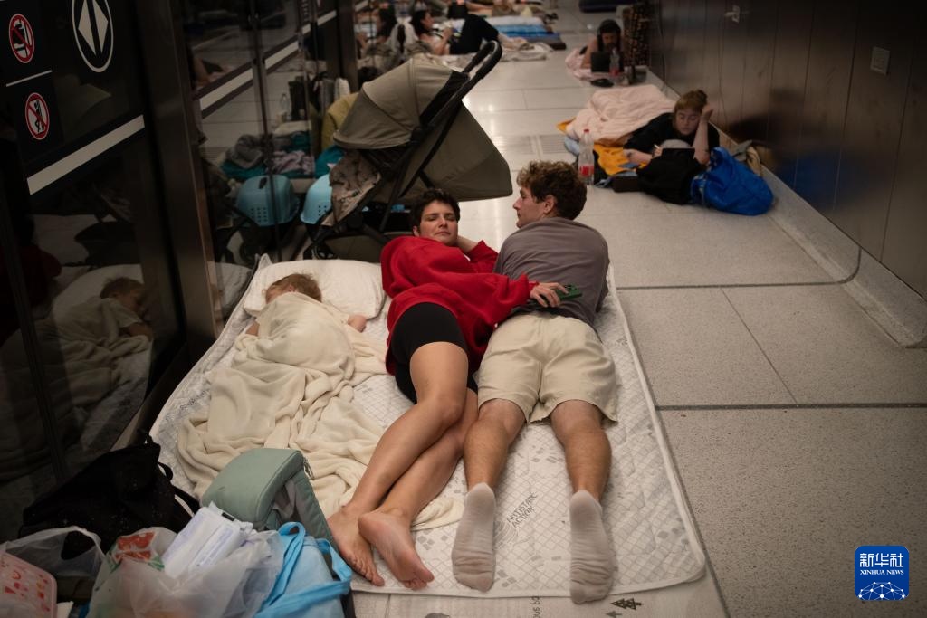 导弹袭击阴影下的以色列中部地区 导弹袭击阴影下的以色列中部地区