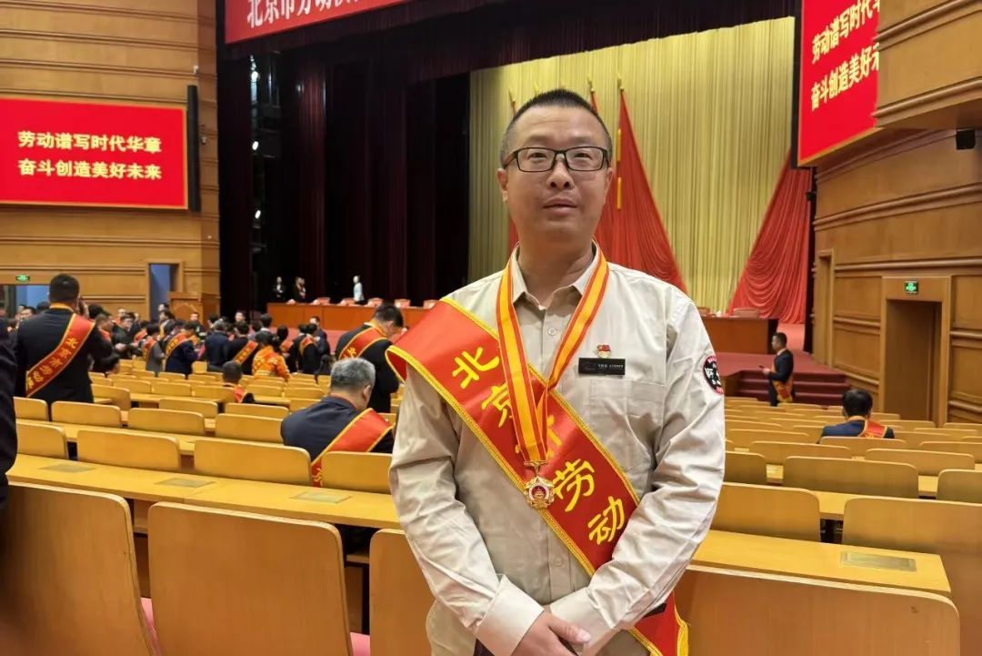 当非洲象遇见北京饲养员:看劳模如何破解“吨位萌宠”的养成密码 当非洲象遇见北京饲养员:看劳模如何破解“吨位萌宠”的养成密码