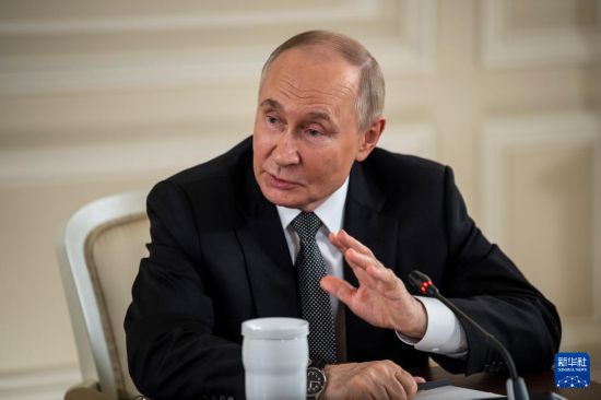 普京:俄罗斯愿与中国开展全面合作 普京:俄罗斯愿与中国开展全面合作