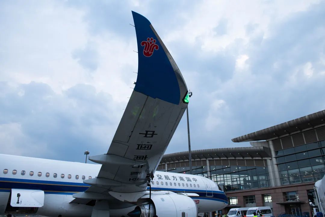 国产大飞机C919新增广州⇌太原航线