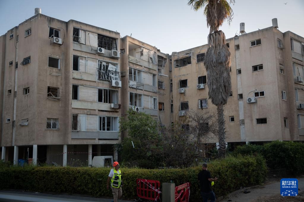 导弹袭击阴影下的以色列中部地区 导弹袭击阴影下的以色列中部地区