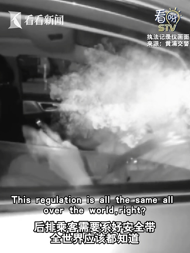 事发上海市中心！韩国游客突然被拦下，交警一波操作让网友直呼太帅→