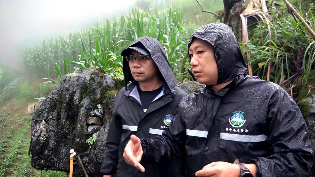 紧急转移,奋力抢险——鄂西南多地抗洪救灾一线见闻 紧急转移,奋力抢险——鄂西南多地抗洪救灾一线见闻