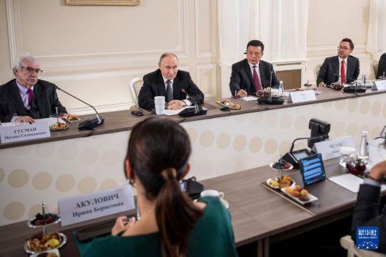 普京:俄罗斯愿与中国开展全面合作 普京:俄罗斯愿与中国开展全面合作