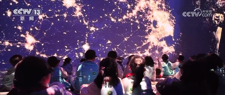 “音乐会+文博展+夜集市”跨界联手 新IP“链”接新业态撬动消费新动能 “音乐会+文博展+夜集市”跨界联手 新IP“链”接新业态撬动消费新动能