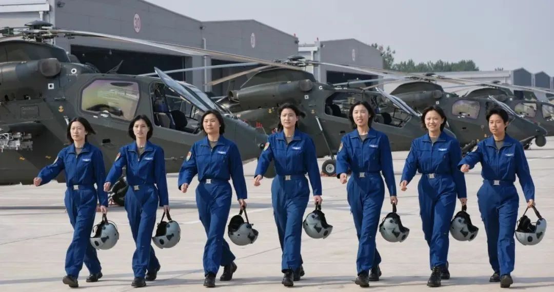 新一批陆军女飞,全优通过! 新一批陆军女飞,全优通过!