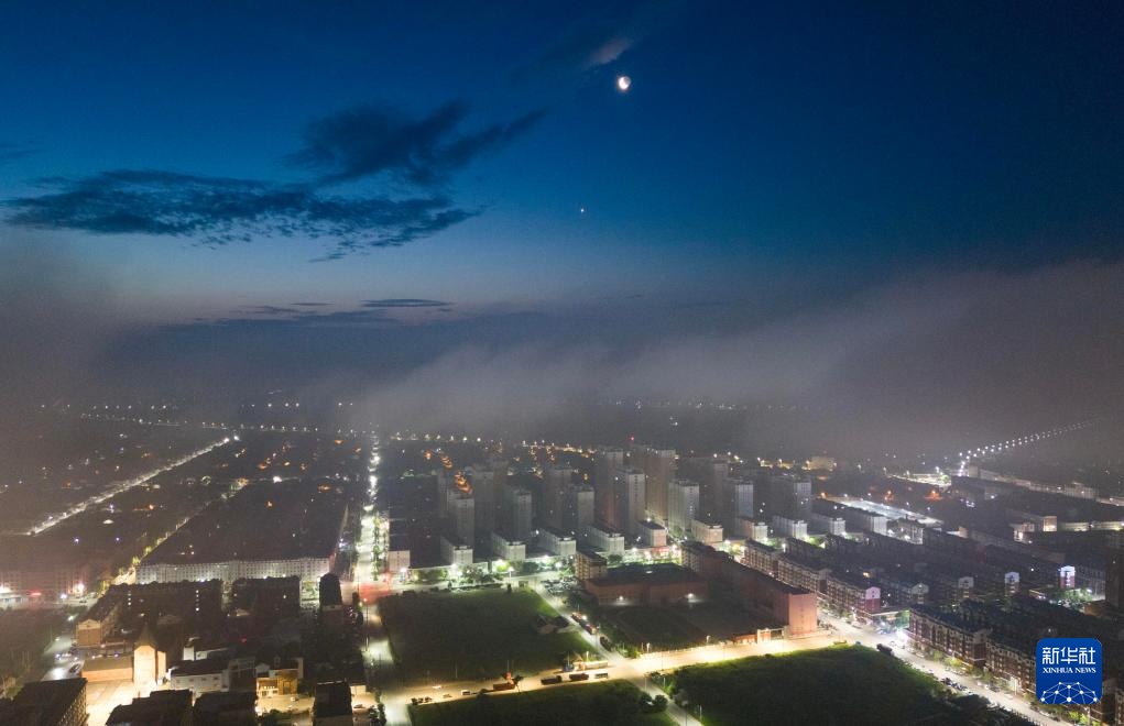 星空相册丨天宇凌晨上演金星伴月 星空相册丨天宇凌晨上演金星伴月