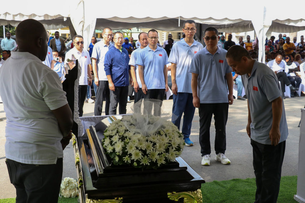 “生命是我最看重的”——记为救人牺牲的中国援坦桑尼亚医生张军桥 “生命是我最看重的”——记为救人牺牲的中国援坦桑尼亚医生张军桥