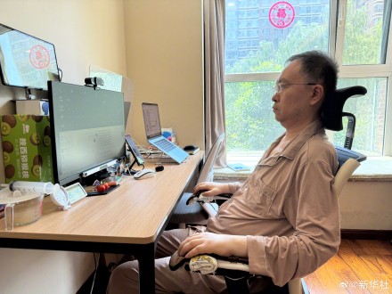 蔡磊希望更多社会力量加入攻克渐冻症