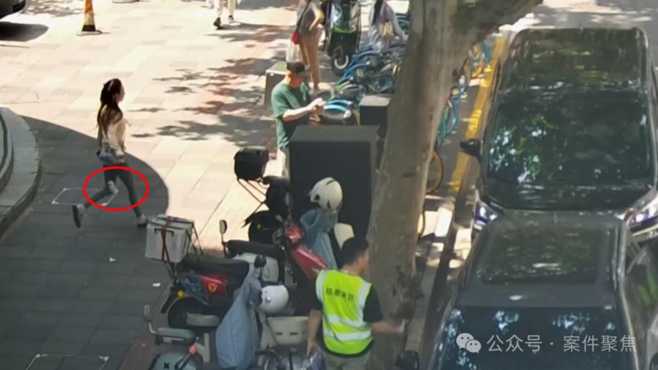 戴2万元爱马仕项链的Labubu丢了！上海市民求助民警“找娃娃”