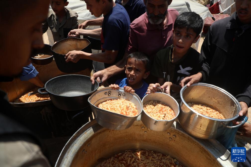 加沙地带：领取食物