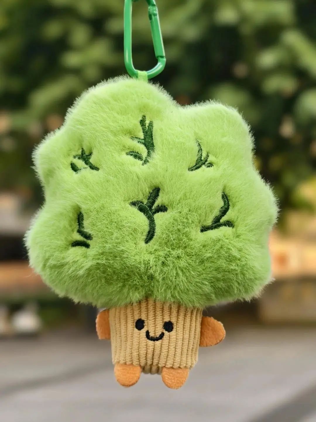 又到毕业季，各大高校的纪念品太拼了！网友：实名羡慕