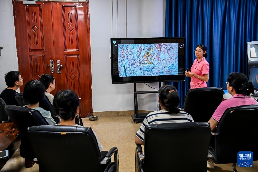智绘中国·世遗镜鉴丨花山岩画:千年岩画焕新“彩” 智绘中国·世遗镜鉴丨花山岩画:千年岩画焕新“彩”
