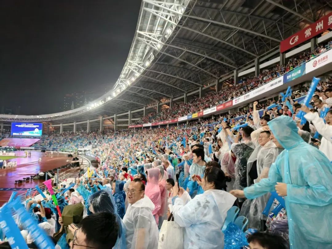 苏超累倒一只恐龙