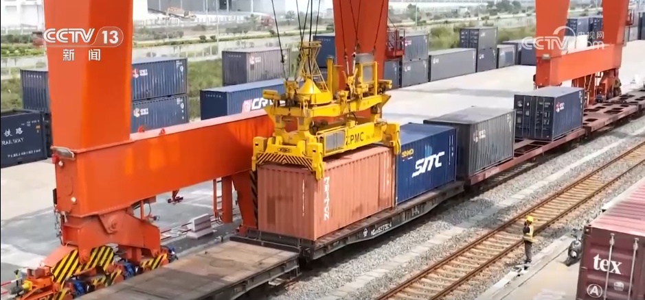 数据见证铁路货运“成绩单” “货畅其流”助力经济发展“加速跑” 数据见证铁路货运“成绩单” “货畅其流”助力经济发展“加速跑”