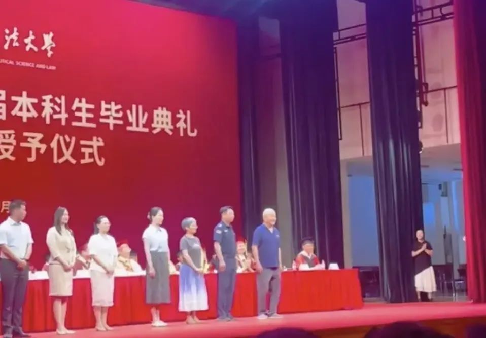 食堂阿姨的致辞,缘何成动人的“最后一课”? 食堂阿姨的致辞,缘何成动人的“最后一课”?