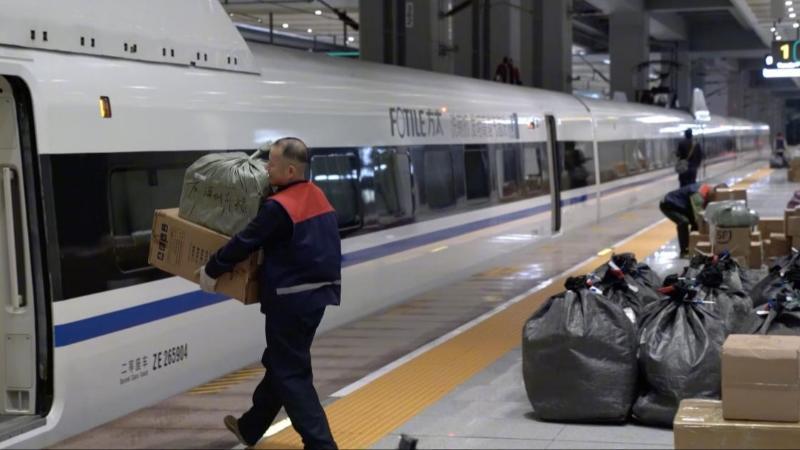 江西赣州：“无人机+高铁”助力赣南农特产“飞”出大山