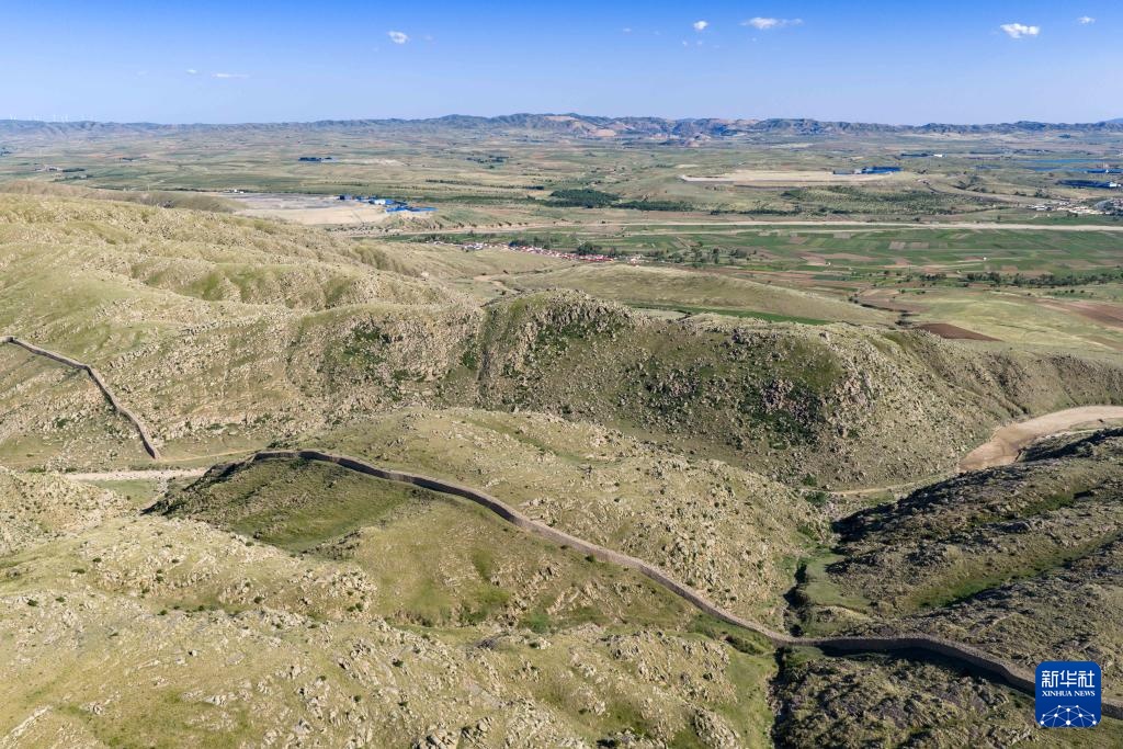 群山中的秦长城 群山中的秦长城