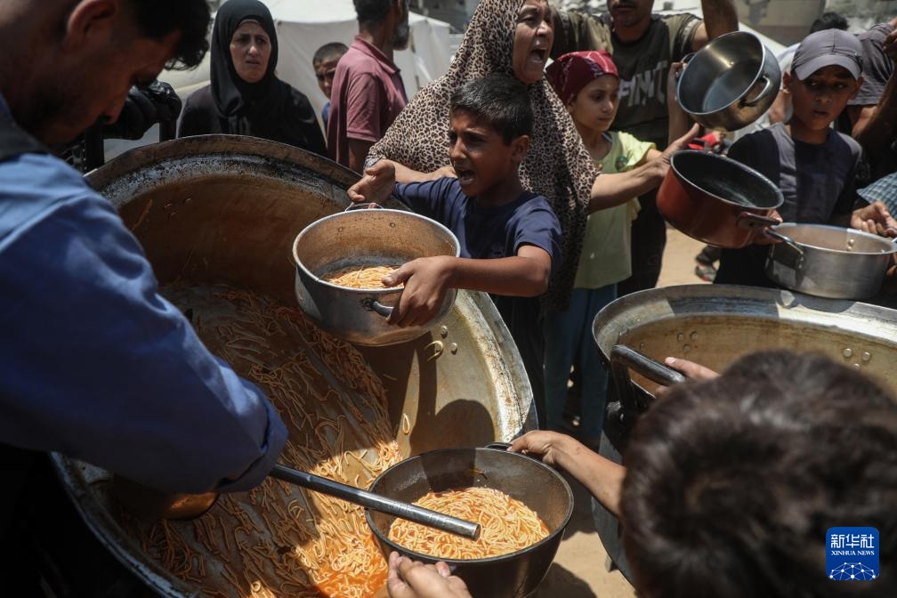 加沙地带：领取食物