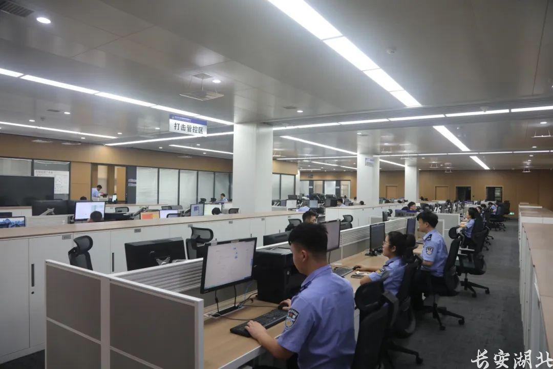 女子被跨境电诈骗走100万美元 鄂、港、深三地警方紧急联动成功止付