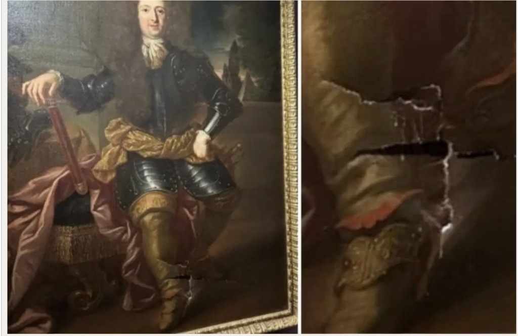 游客打卡没站稳致名画受损,乌菲齐美术馆:将限制自拍 游客打卡没站稳致名画受损,乌菲齐美术馆:将限制自拍