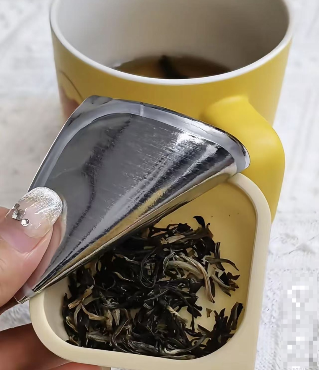 奈雪小盒茶内喝出整只青蛙?当事人:太恶心了,差点喝进嘴里 奈雪小盒茶内喝出整只青蛙?当事人:太恶心了,差点喝进嘴里