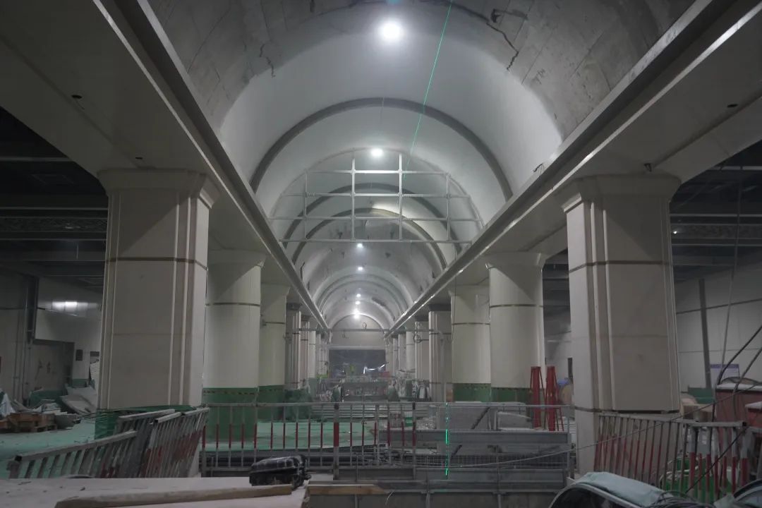 北京地铁17号线中段实现长轨贯通—— 北京地铁17号线中段实现长轨贯通——