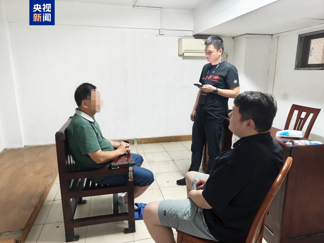 江苏公安重拳打击黄牛倒卖“苏超”门票:105人落网 江苏公安重拳打击黄牛倒卖“苏超”门票:105人落网