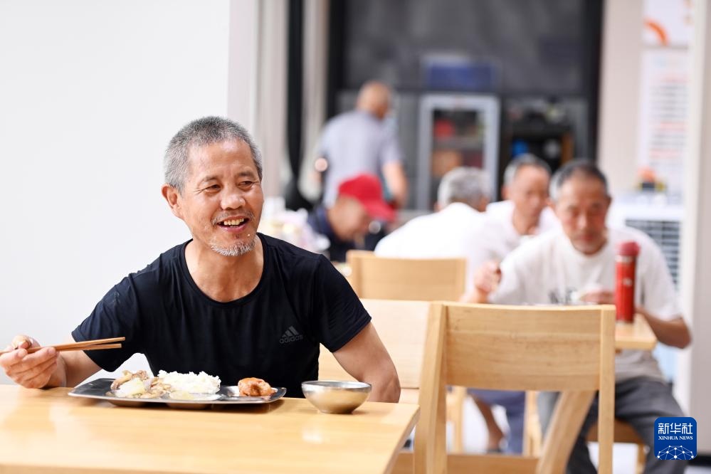 浙江衢州:“幸福食堂+”模式升级养老服务 浙江衢州:“幸福食堂+”模式升级养老服务