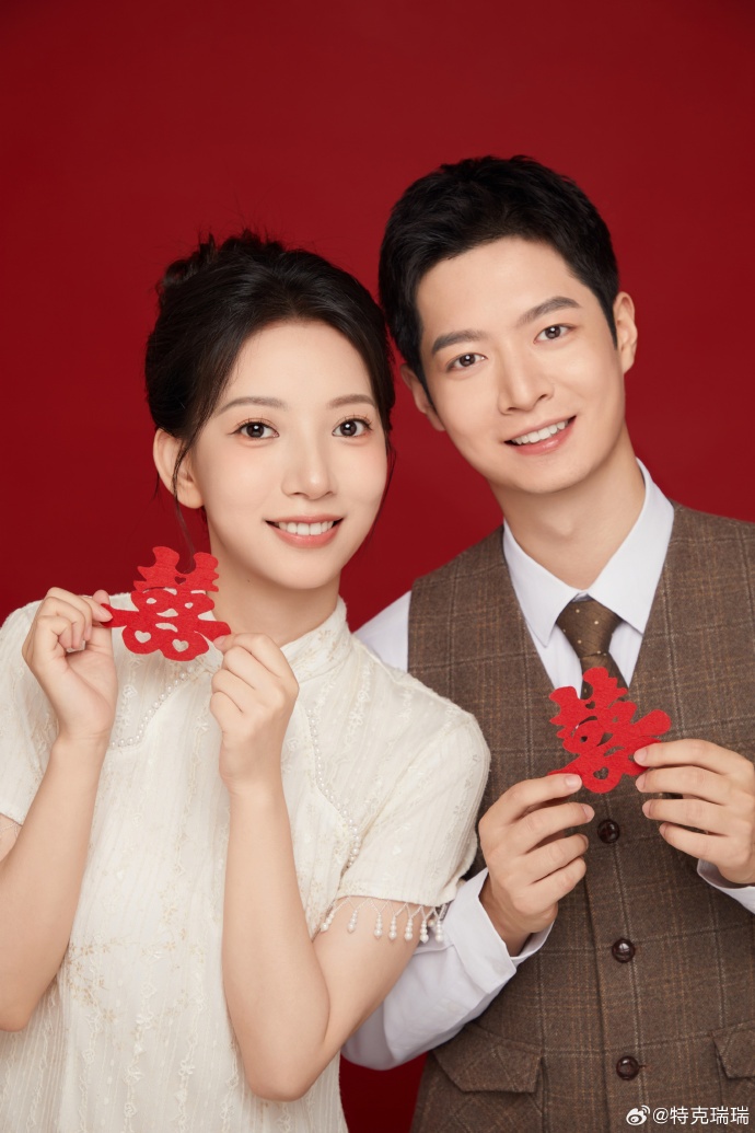 恭喜！他宣布领证！结婚照曝光