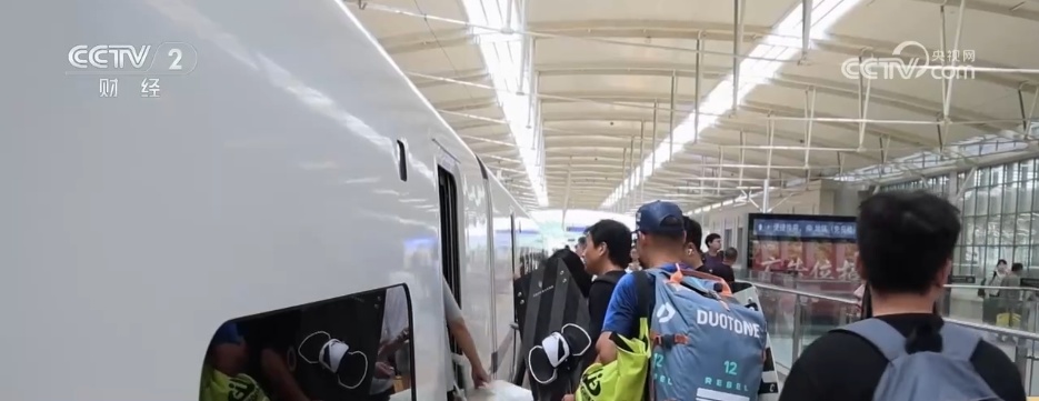 暑期出行需求旺盛  “旅游+铁路”助“燃”各地文旅市场