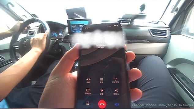 骗子正诱导转账!聊城民警冲进家门当面喝止,5000元保住了 骗子正诱导转账!聊城民警冲进家门当面喝止,5000元保住了