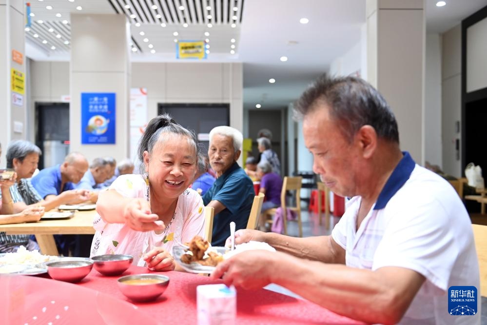 浙江衢州:“幸福食堂+”模式升级养老服务 浙江衢州:“幸福食堂+”模式升级养老服务