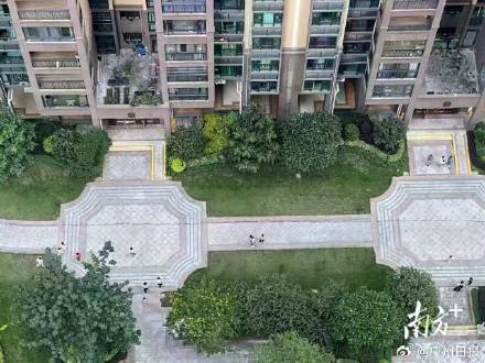 辟谣:网传清远路面断纹实为水渍 辟谣:网传清远路面断纹实为水渍