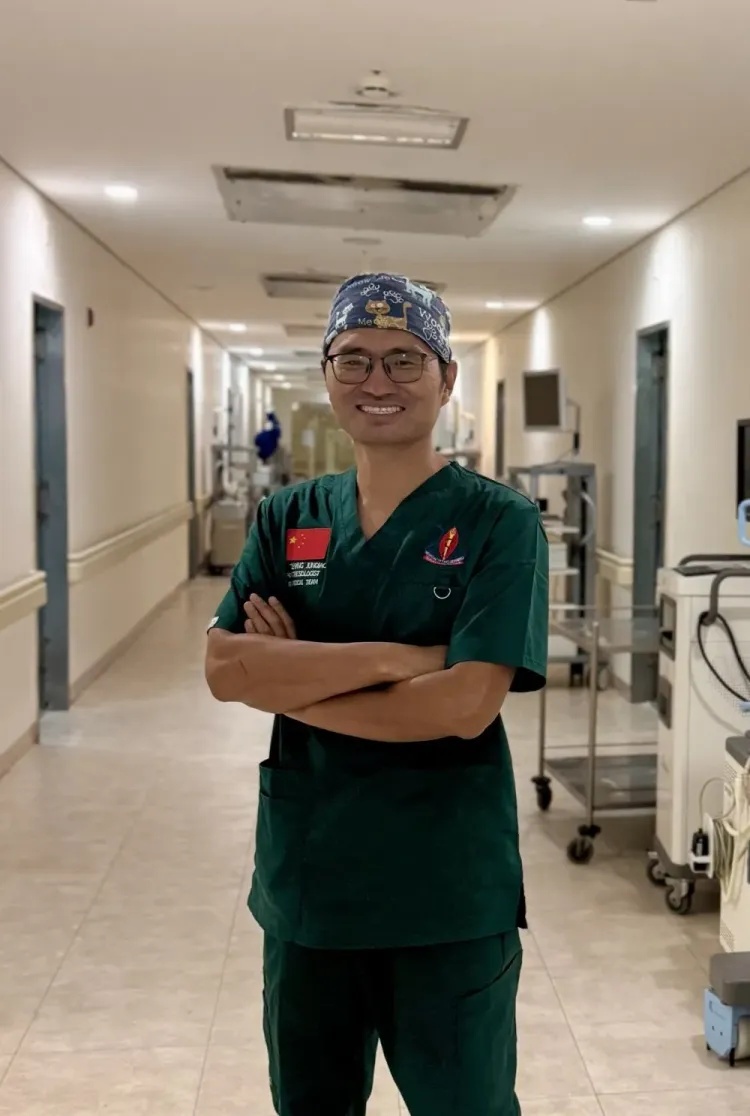 救人无数的援外医生走了,年仅38岁…… 救人无数的援外医生走了,年仅38岁……