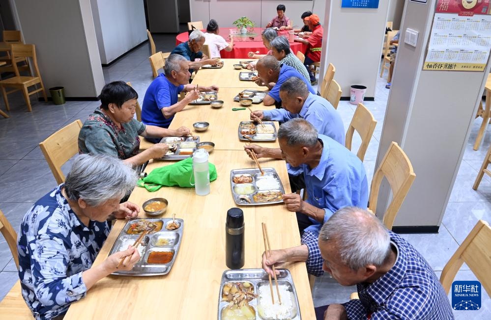 浙江衢州:“幸福食堂+”模式升级养老服务 浙江衢州:“幸福食堂+”模式升级养老服务