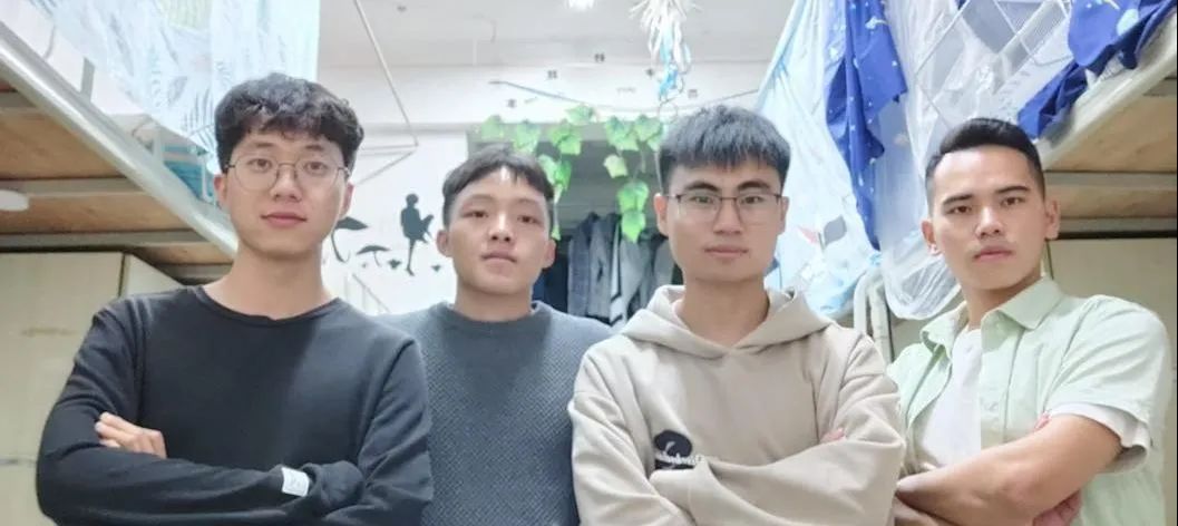 云南一男生宿舍,全员升博! 云南一男生宿舍,全员升博!