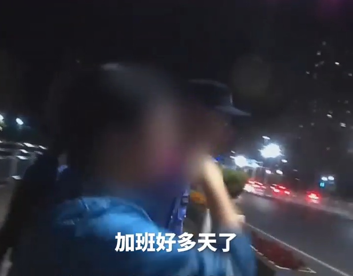 明天会好的!深夜桥边,25岁姑娘崩溃大哭...民警的“举肩之劳”,好暖! 明天会好的!深夜桥边,25岁姑娘崩溃大哭...民警的“举肩之劳”,好暖!