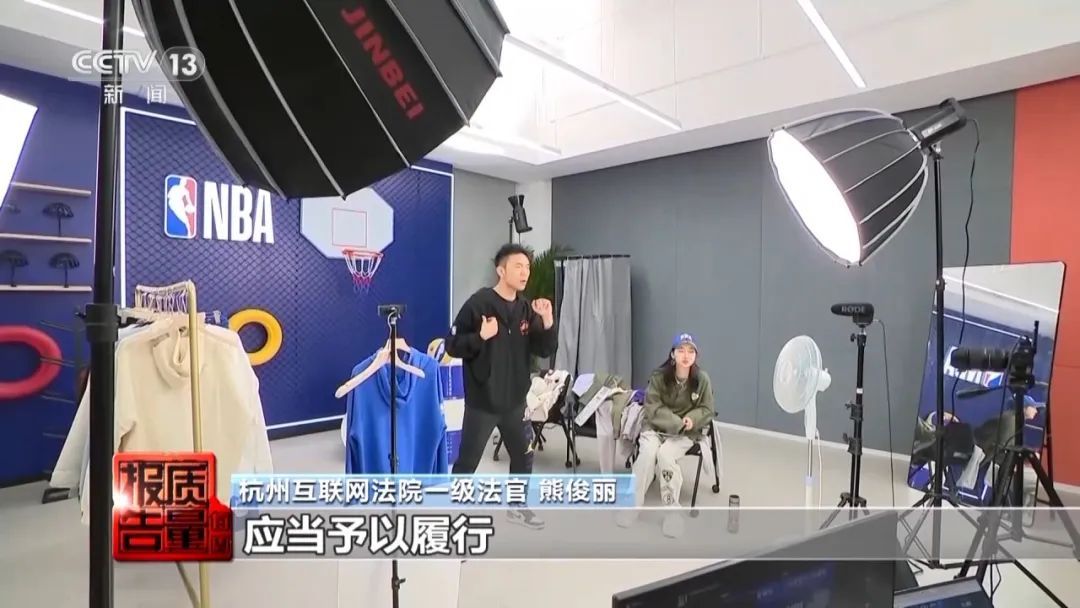 央视曝光:直播时让人心动的开蚌30秒,可能是主播设计的表演 央视曝光:直播时让人心动的开蚌30秒,可能是主播设计的表演