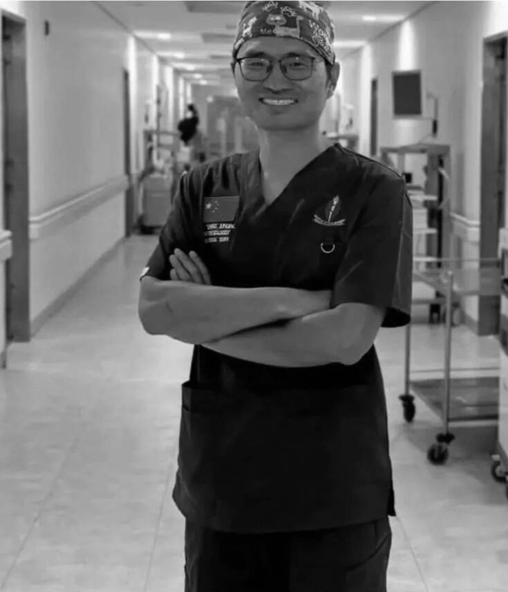 救人牺牲援坦医生张军桥获评“潍坊市见义勇为英雄”