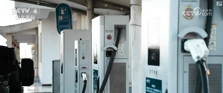 新能源汽车下乡加速打通“堵点”:释放农村消费新活力 为乡村振兴注入“绿色动能” 新能源汽车下乡加速打通“堵点”:释放农村消费新活力 为乡村振兴注入“绿色动能”