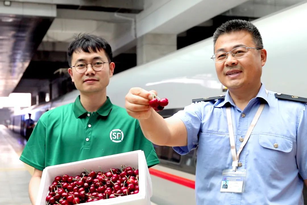 火车站再现“小白箱”！这次是……