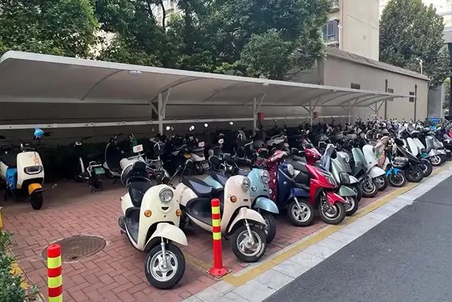 电动自行车防火须知:别让“便捷”变“隐患”! 电动自行车防火须知:别让“便捷”变“隐患”!