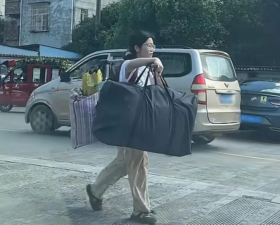 万万没想到！食堂阿姨一夜爆火之后，这些人又蠢蠢欲动了