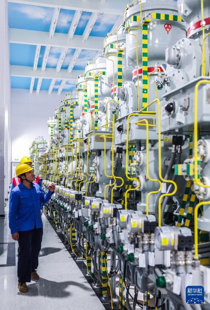 浙江舟山:跨海联网输变电工程投运 浙江舟山:跨海联网输变电工程投运