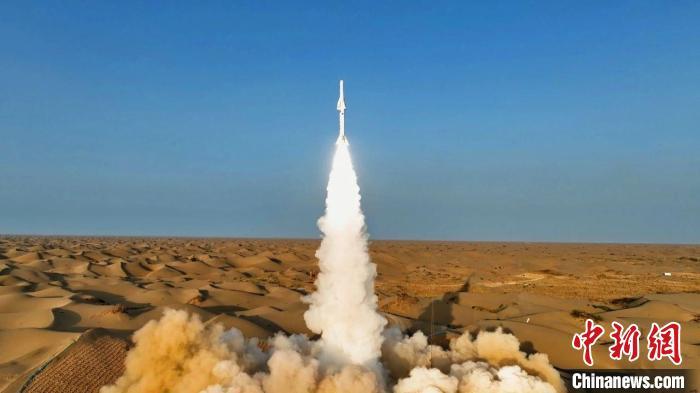 西工大“飞天二号”发射成功 西工大“飞天二号”发射成功