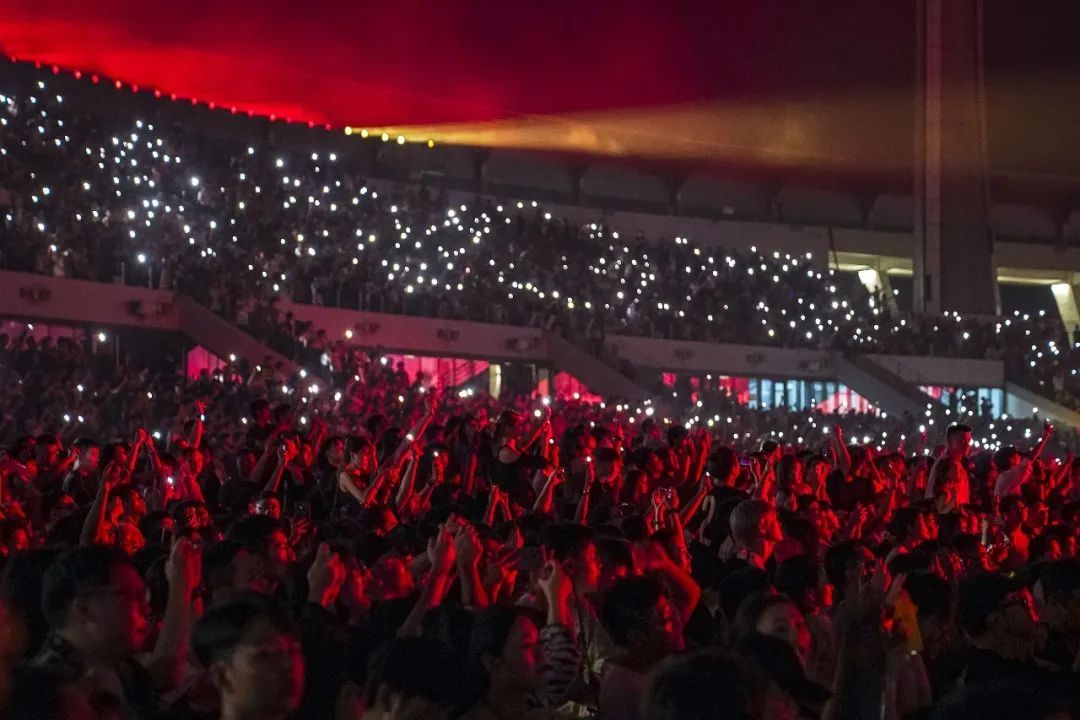 时隔17年，他突然官宣！有上海网友一周前已发现蛛丝马迹