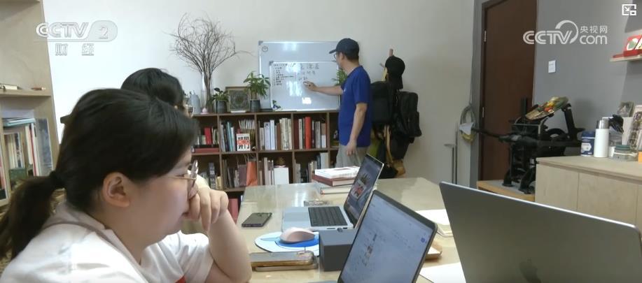 文化产业蓬勃发展 文化新业态营收攀升人才需求旺