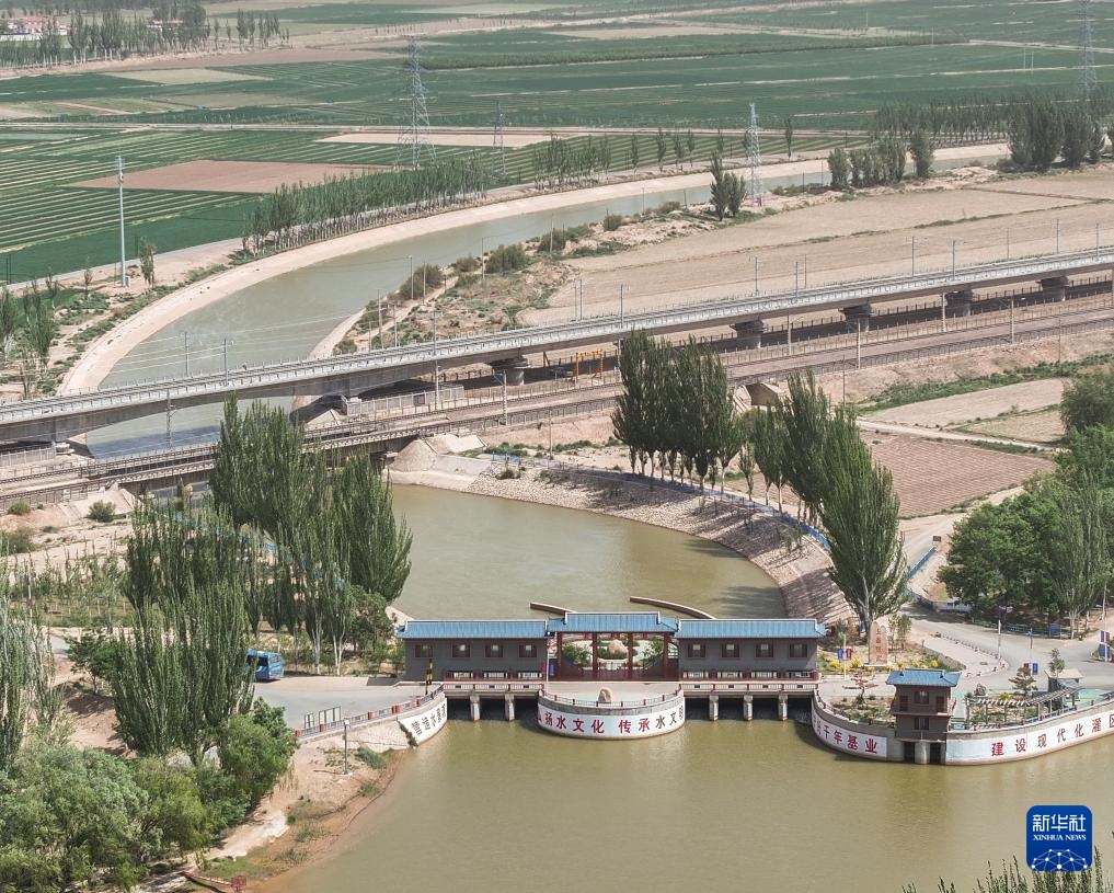 中国之城丨巴彦淖尔:黄河“几字弯”顶端上的北国江南 中国之城丨巴彦淖尔:黄河“几字弯”顶端上的北国江南